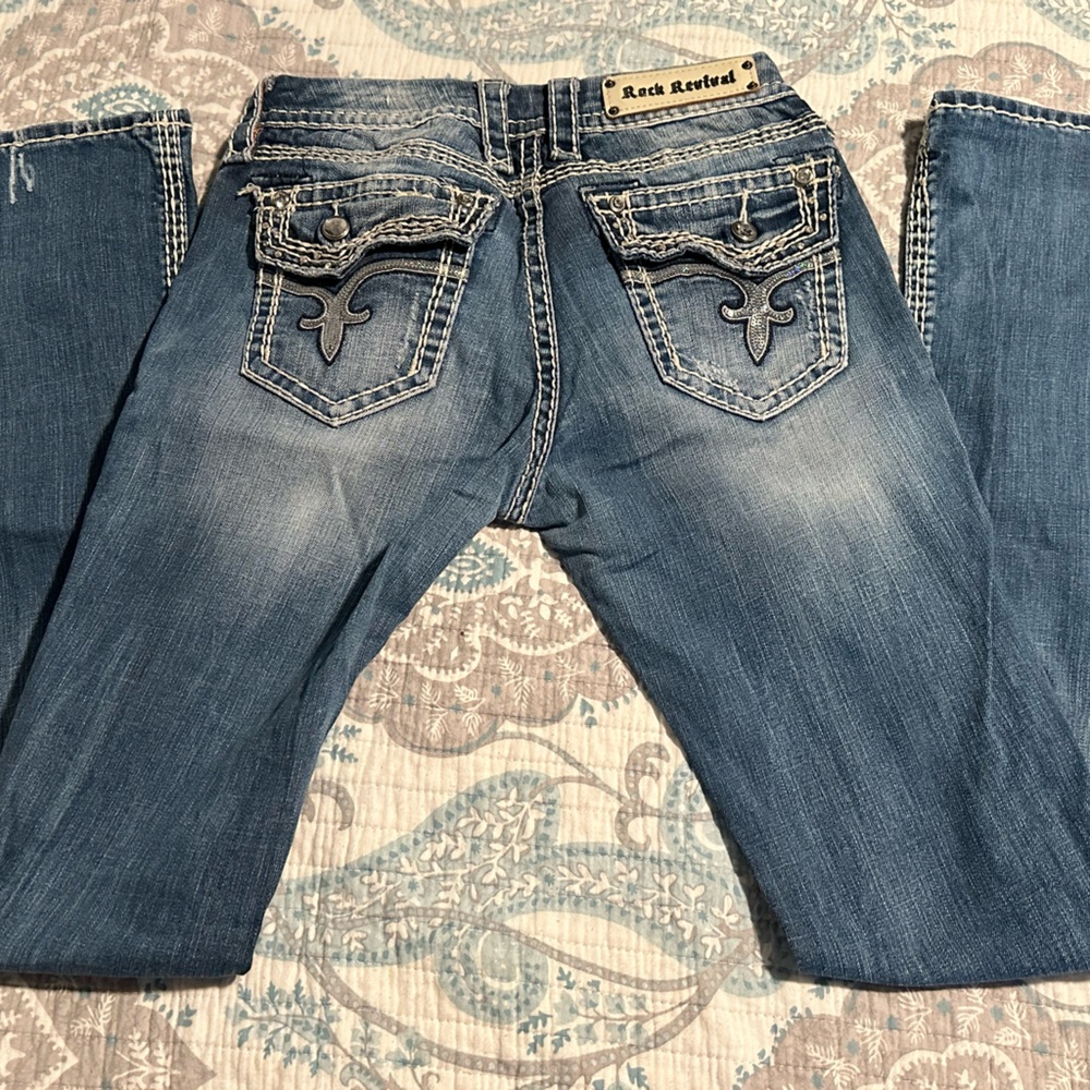 Rock Revival Kai Bootcut size 29 with sequin and rhinestone pockets and sides